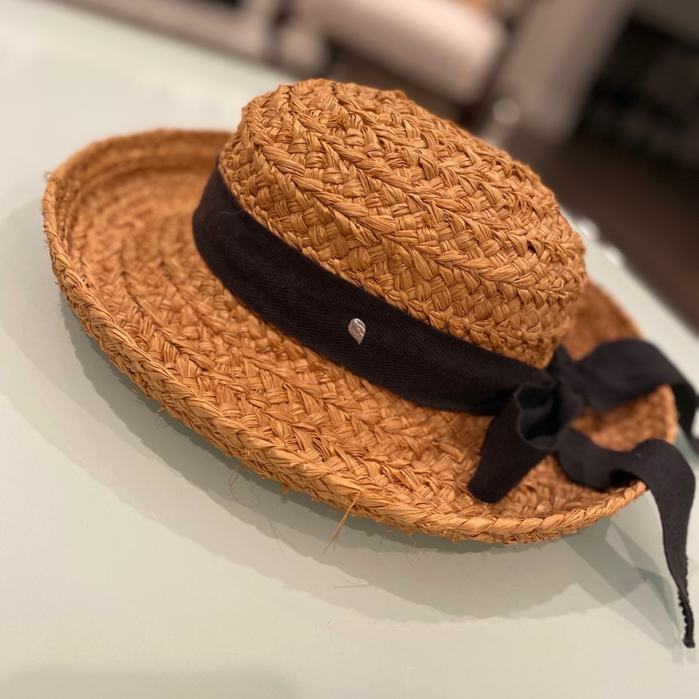 Helen Kaminski Classic Raffia Hat